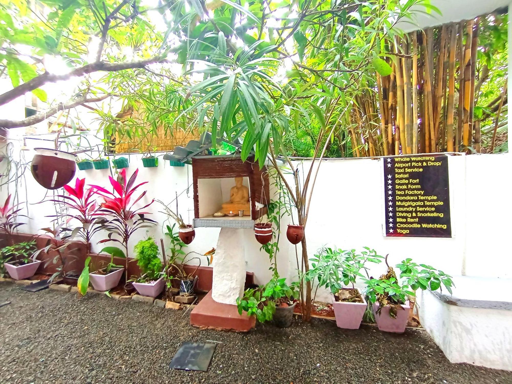 Ramesh Guesthouse Mirissa Ngoại thất bức ảnh