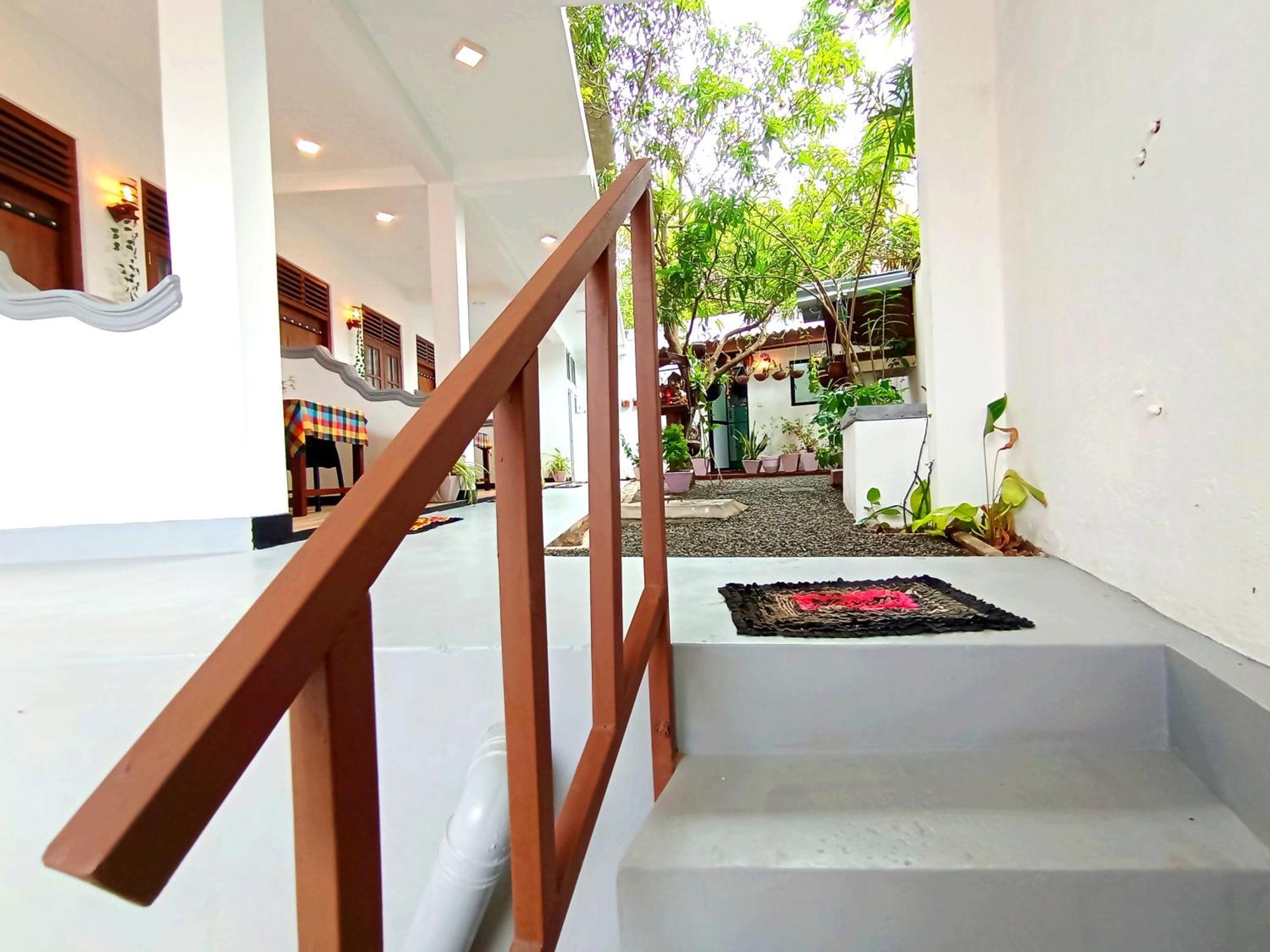 Ramesh Guesthouse Mirissa Ngoại thất bức ảnh