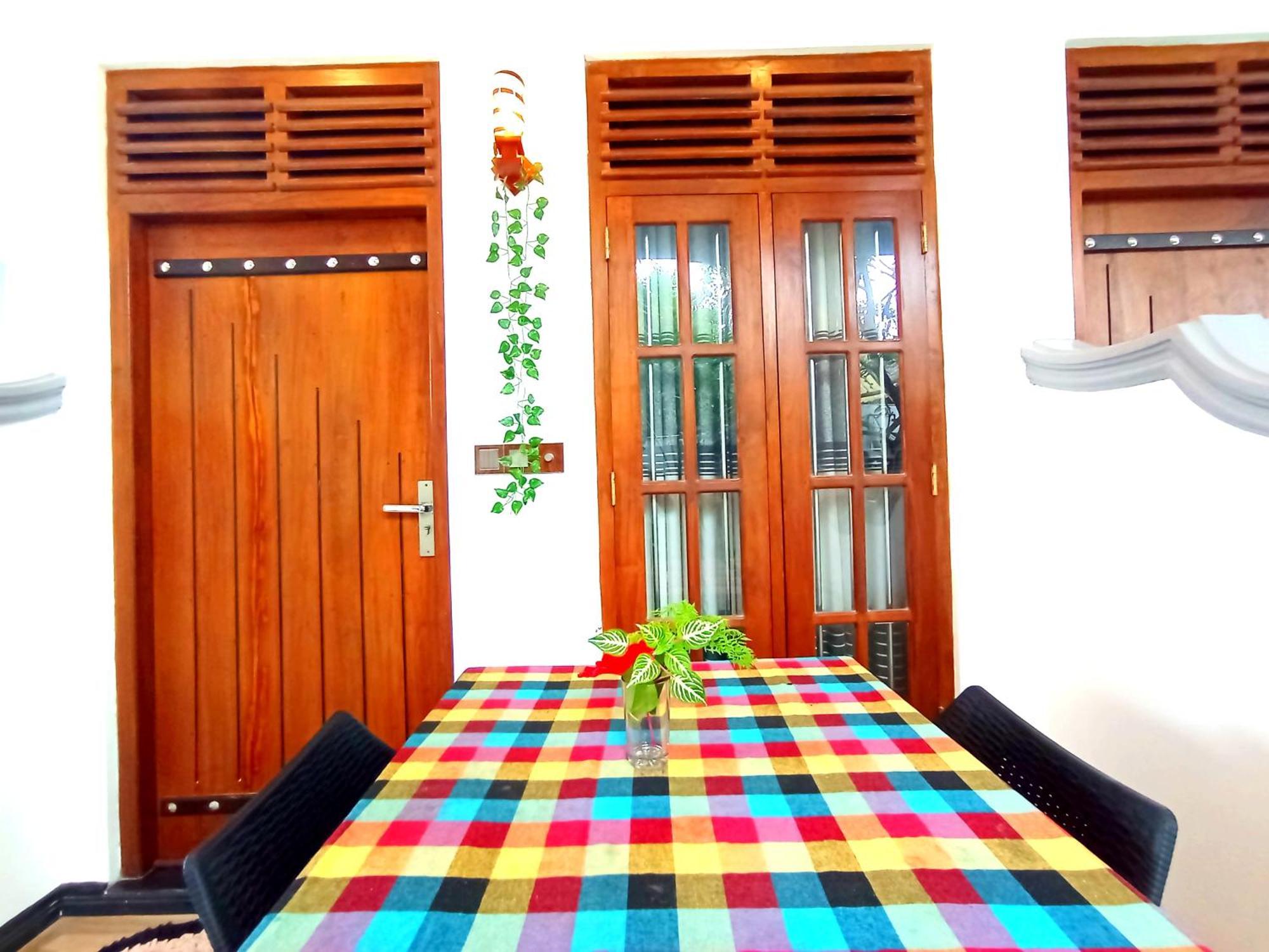 Ramesh Guesthouse Mirissa Ngoại thất bức ảnh